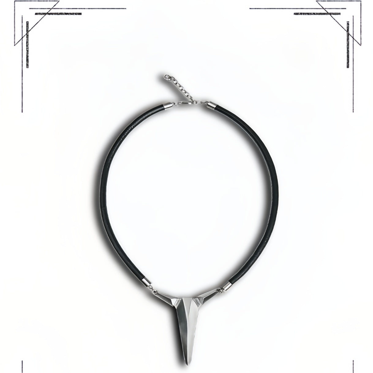 Collana Geometrica Dark: Un Accessorio Audace e Sofisticato