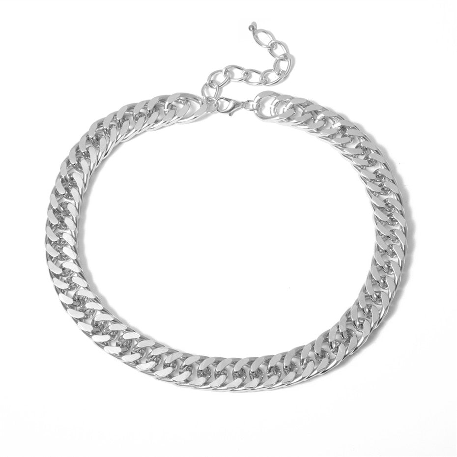 Urban Chain Choker - L'Essenza del Coolness Metallico