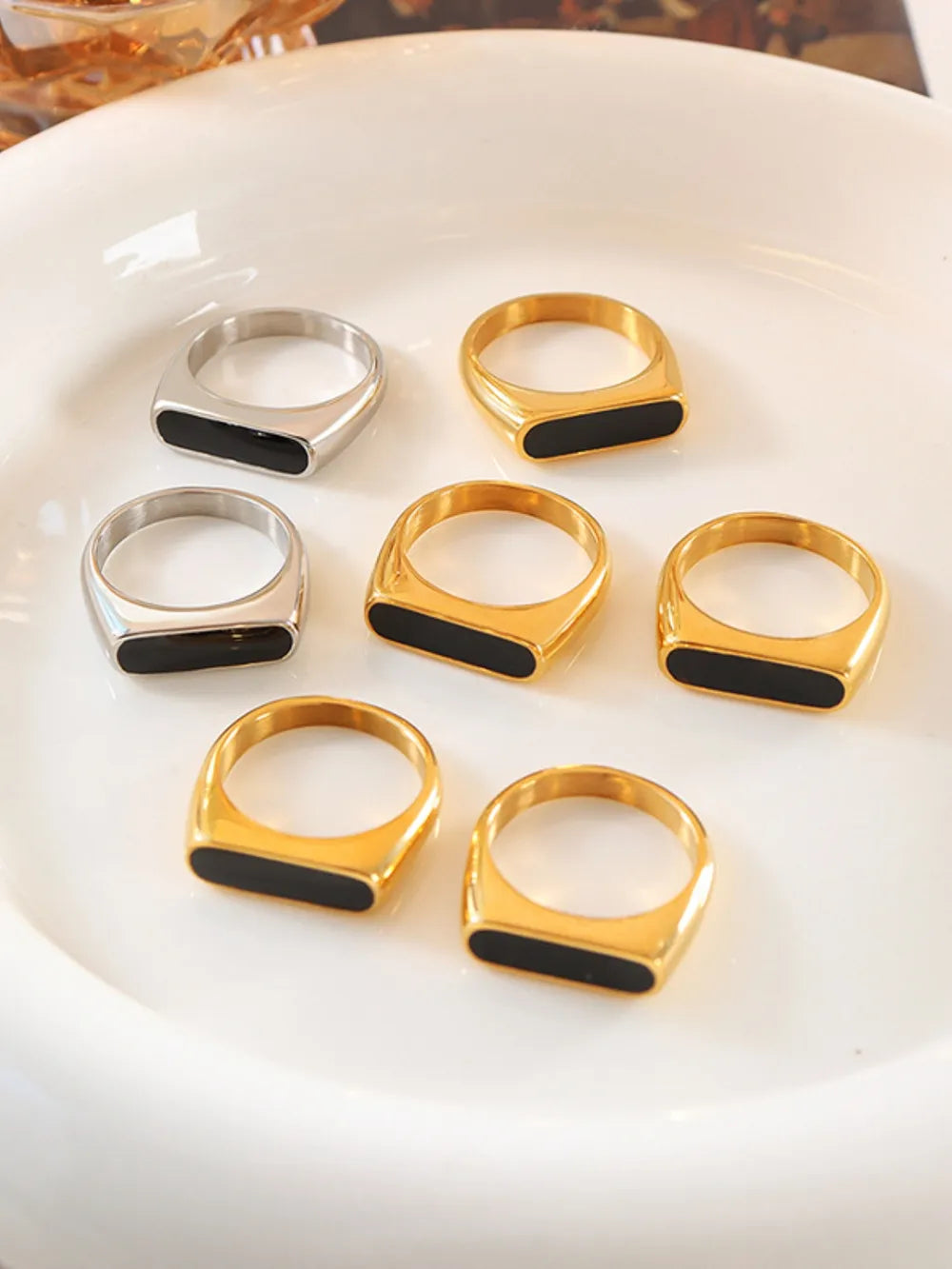 Anello Geometrico Smaltato Francese