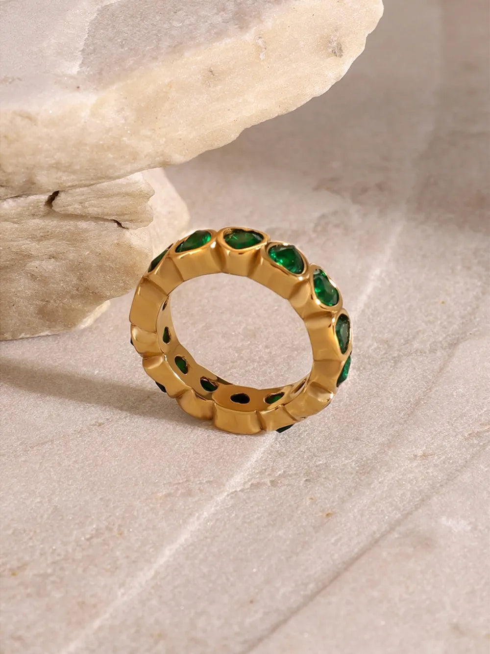 Anello Zirconi Incastonati in Oro 18K - Lusso Senza Tempo