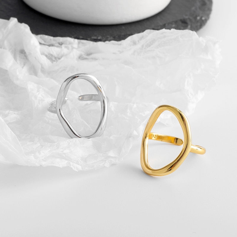 Geometric Aura Ring - L'Arte Minimalista in un Gioiello
