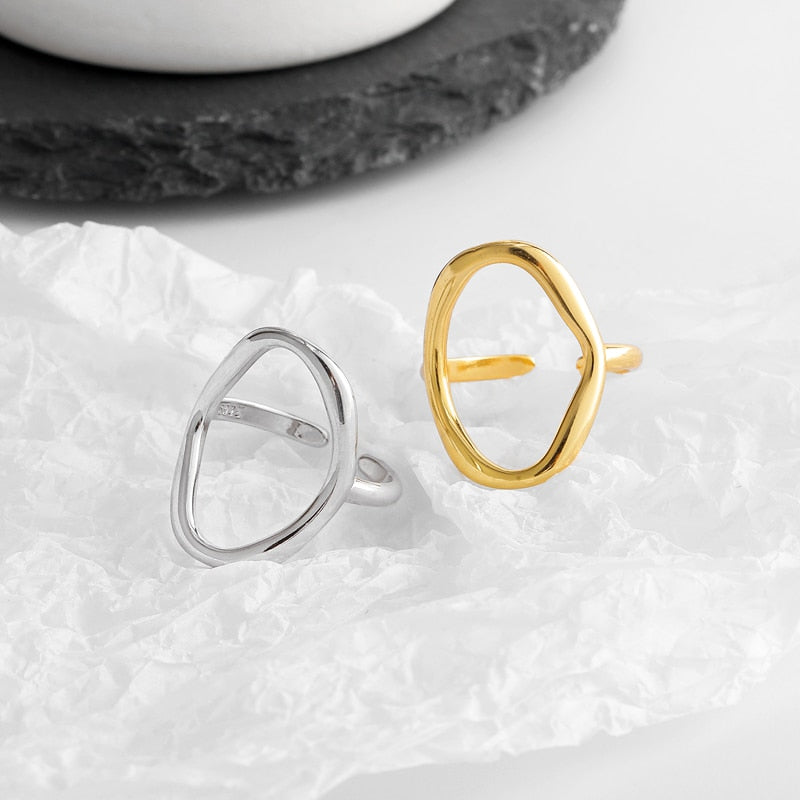 Geometric Aura Ring - L'Arte Minimalista in un Gioiello