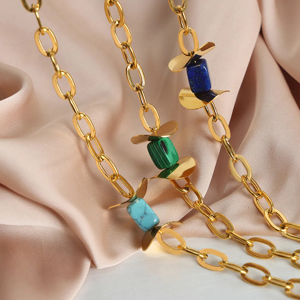 Collana con Pendente in Pietra Naturale e Acciaio Titanio