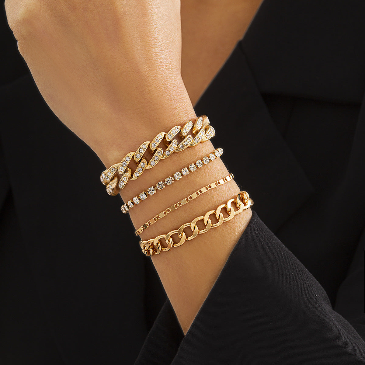 Venom Chic Bracelet - L'Essenza del Wild Style