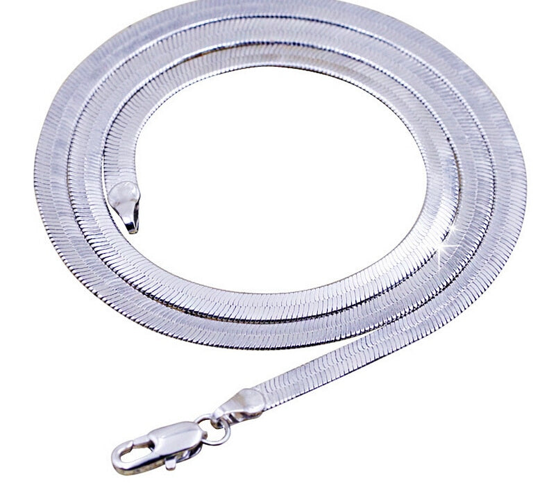 Urban Snake Chain - Eleganza Metallica senza Confini