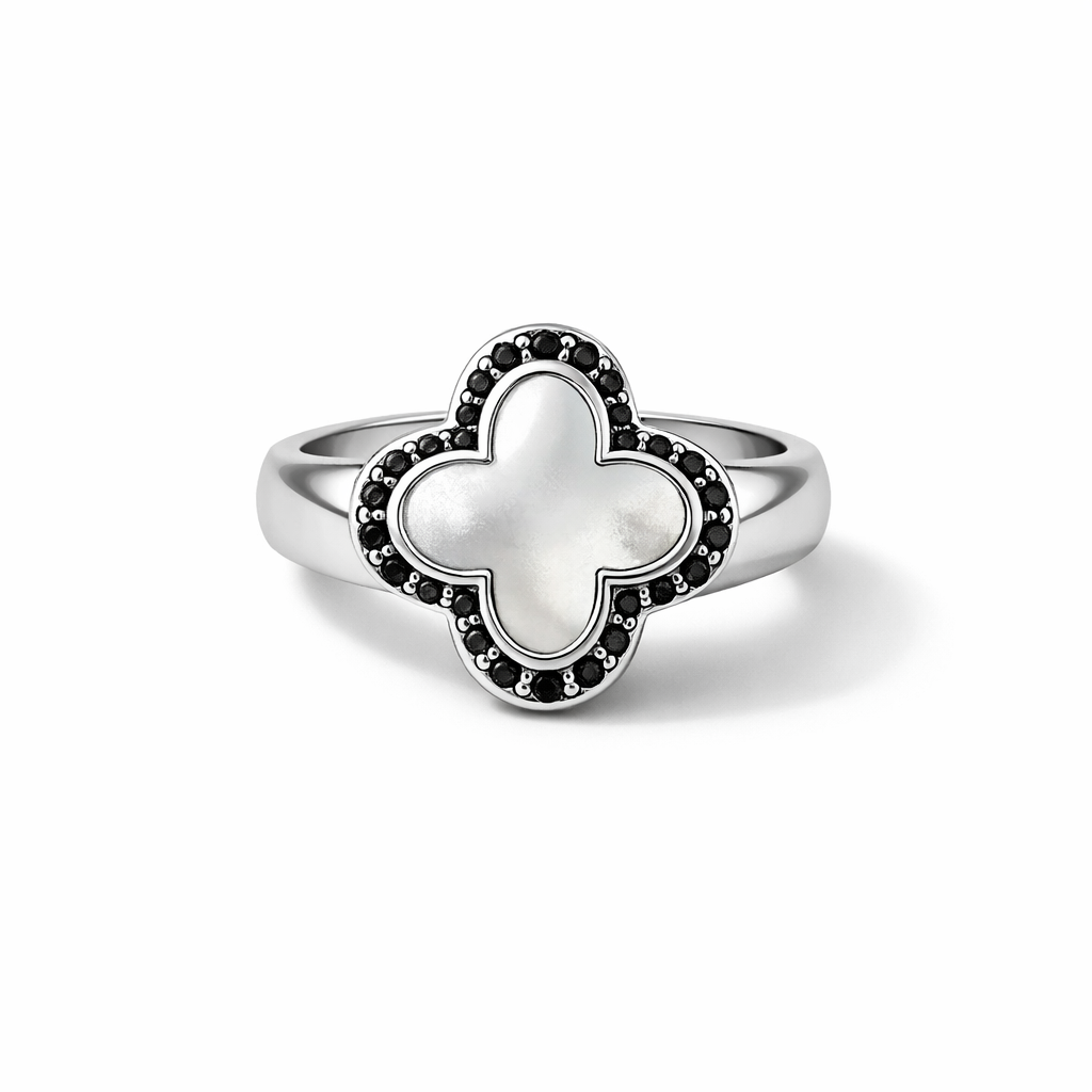 L’Anello Quadrifoglio che Custodisce la Tua Fortuna