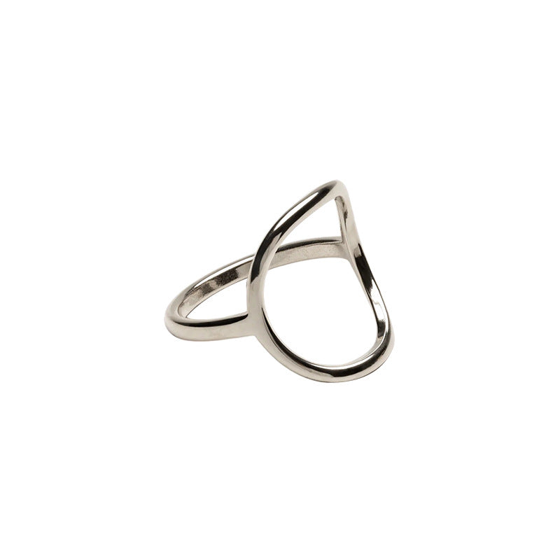 Anello Ovale Geometrico: Stile Elegante e Design Moderno
