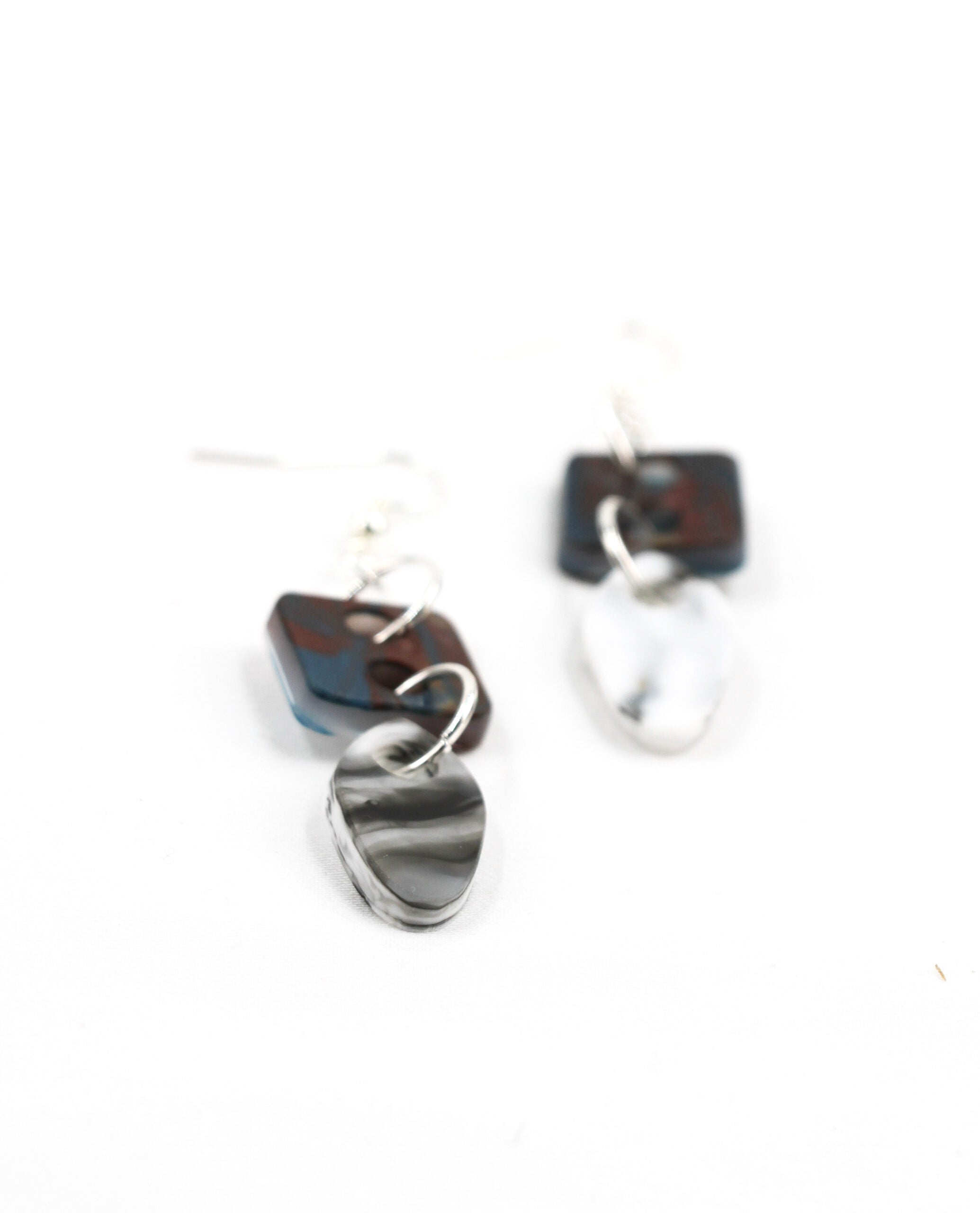 Forme che Ispirano – Orecchini Geometrici Moderni