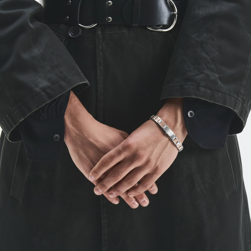 Trama Solare – Bracciale Estellamare in acciaio e oro rosa con charm inciso