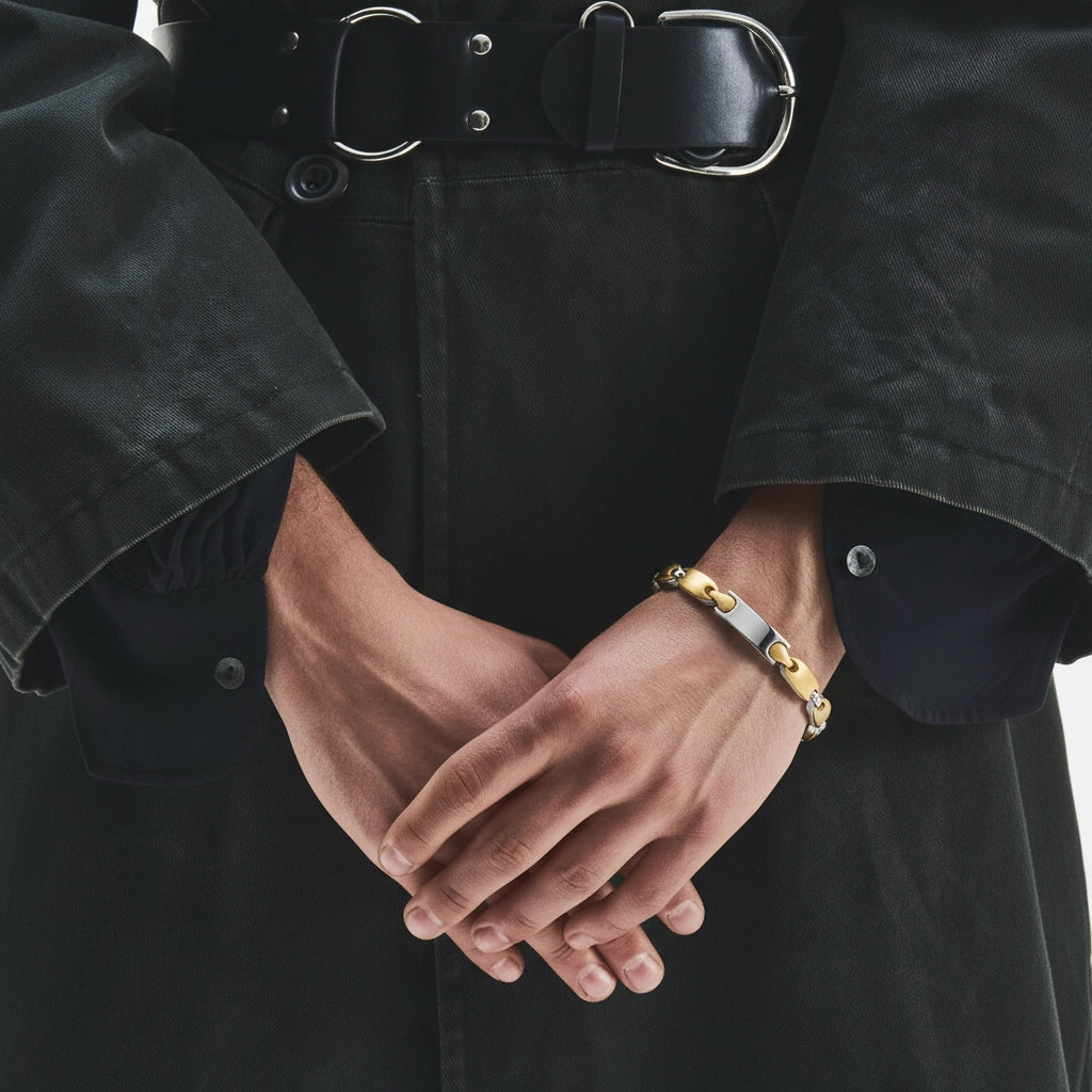 Connubio Prezioso – Bracciale Estellamare in acciaio e oro con charm inciso