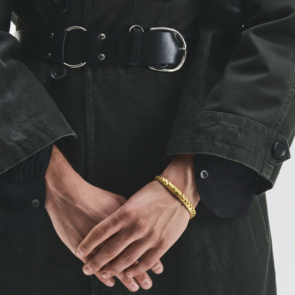 "Leone Dorato" – Bracciale Estellamare in acciaio IP oro con incisioni regali