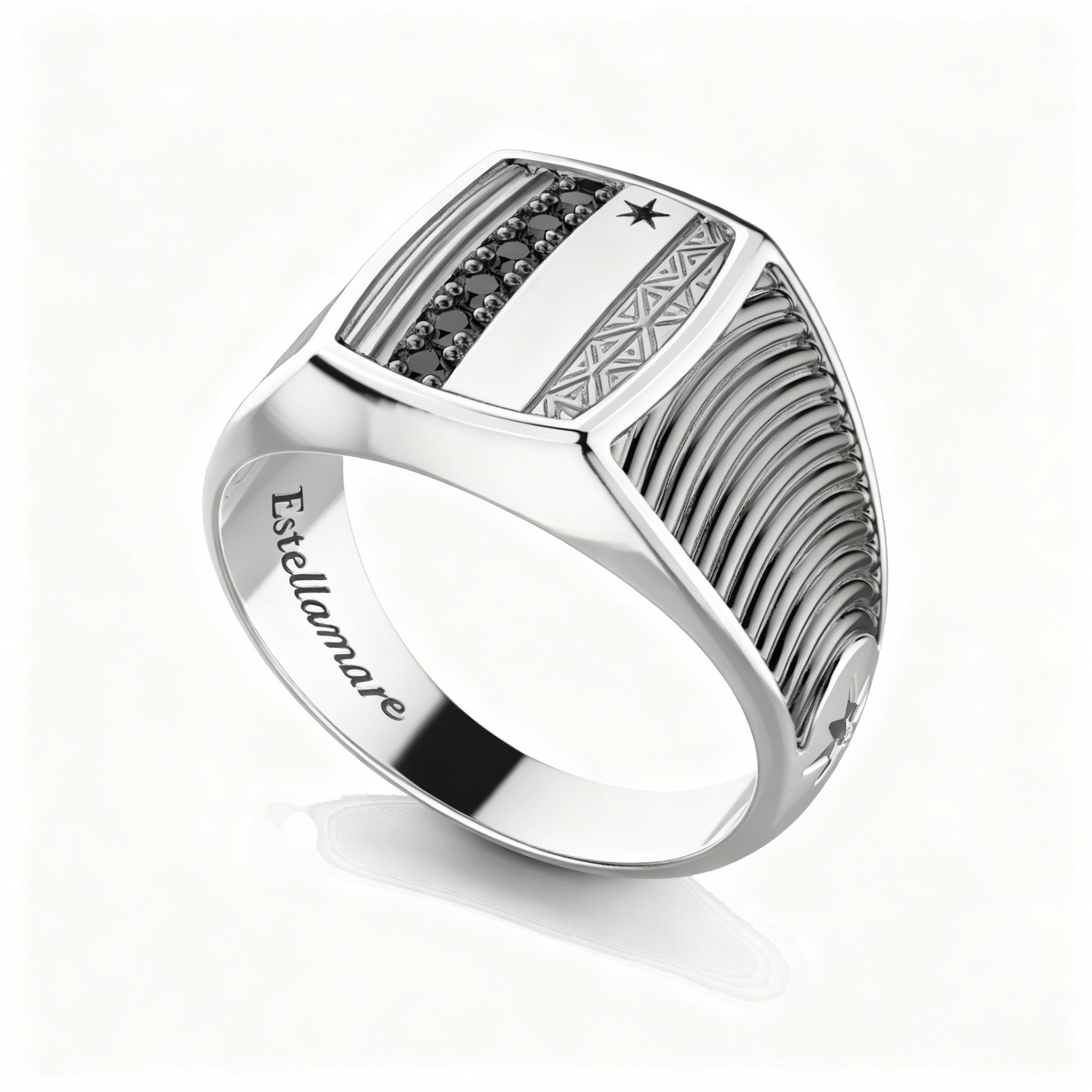 Starlight Voyager – Anello in Argento con Dettagli Astrali