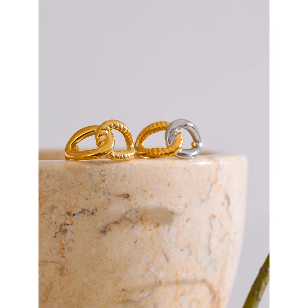 Anello Nodo Magico Elegante