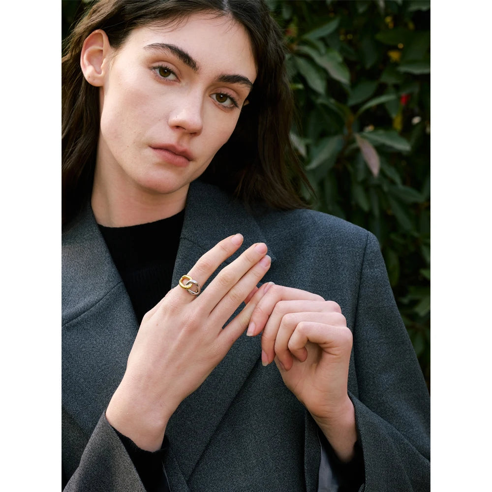 Anello Nodo Magico Elegante