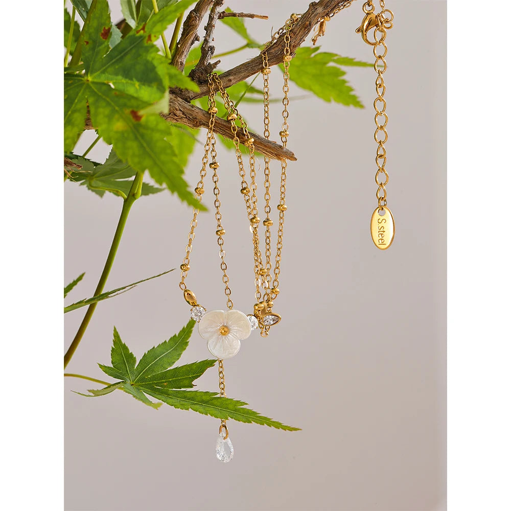 Collana Elegante Fiore di Zirconi