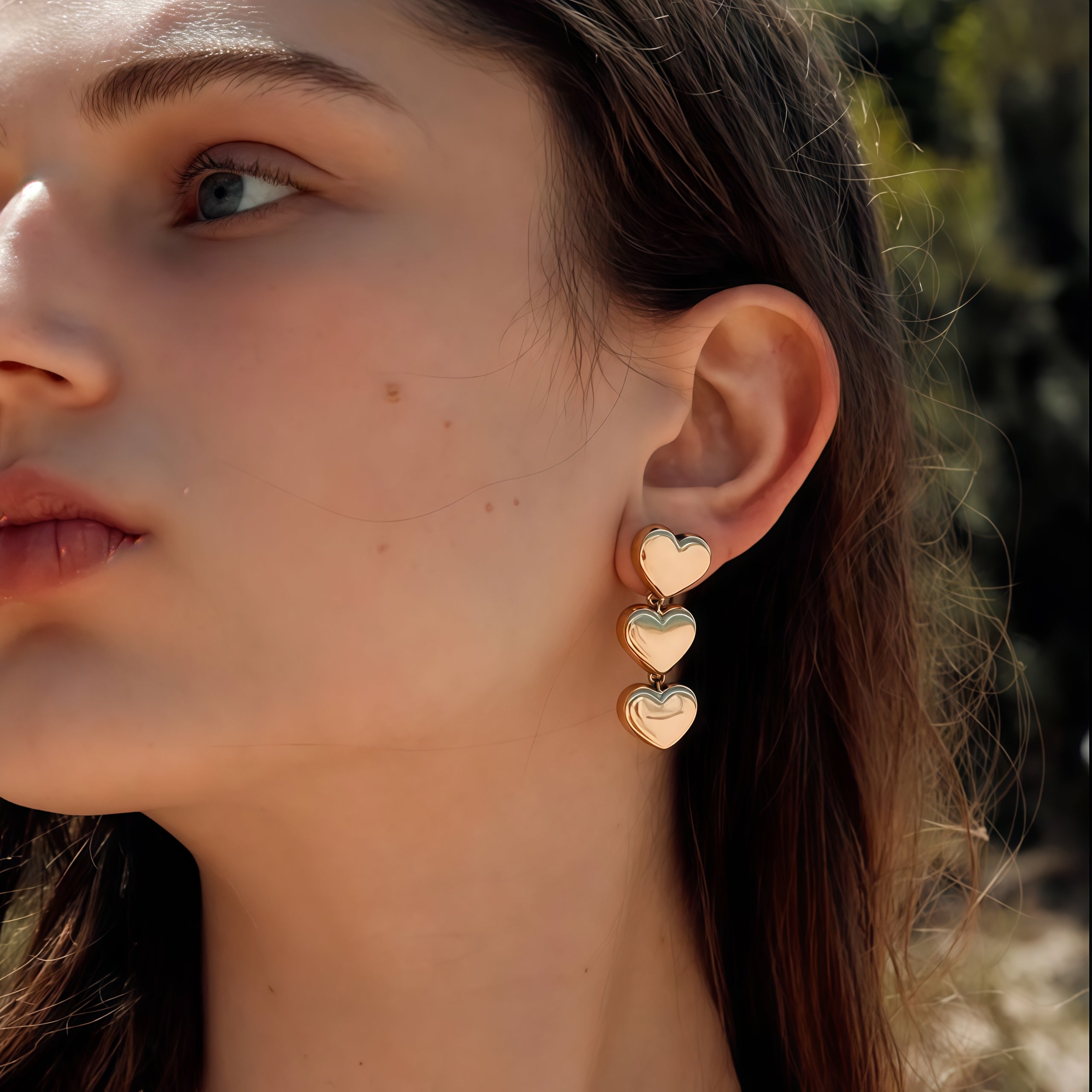 Orecchini Cuore in Acciaio Dorato - Eleganza Senza Tempo