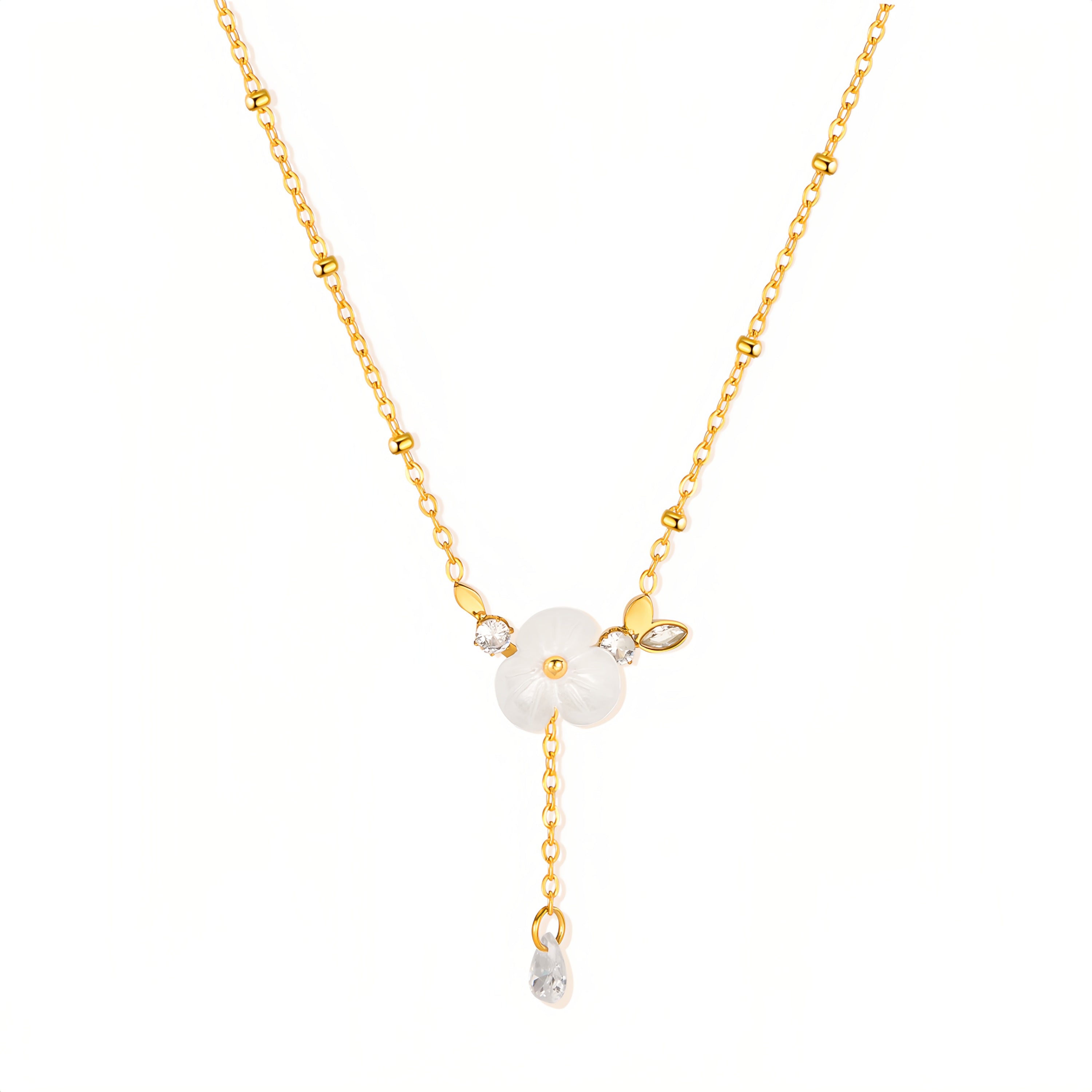 Collana Camellia: Raffinatezza e Versatilità in un Design Elegante