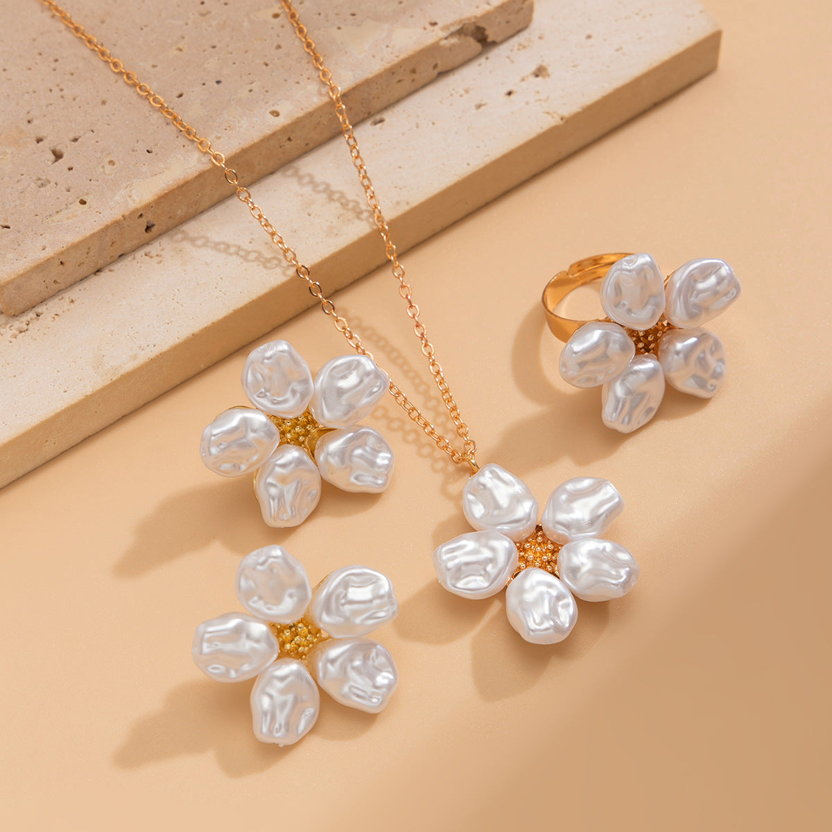 Set Collana, Orecchini e Anello Fiore e Perla