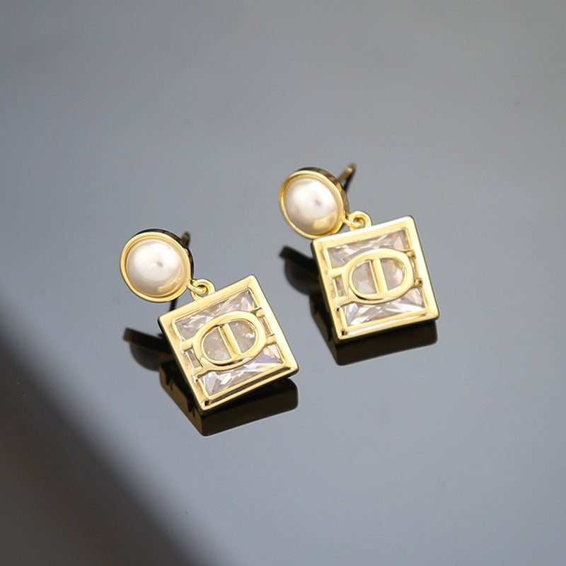 Orecchini Quadrati con Zirconi e Perla in Stile Light Luxury