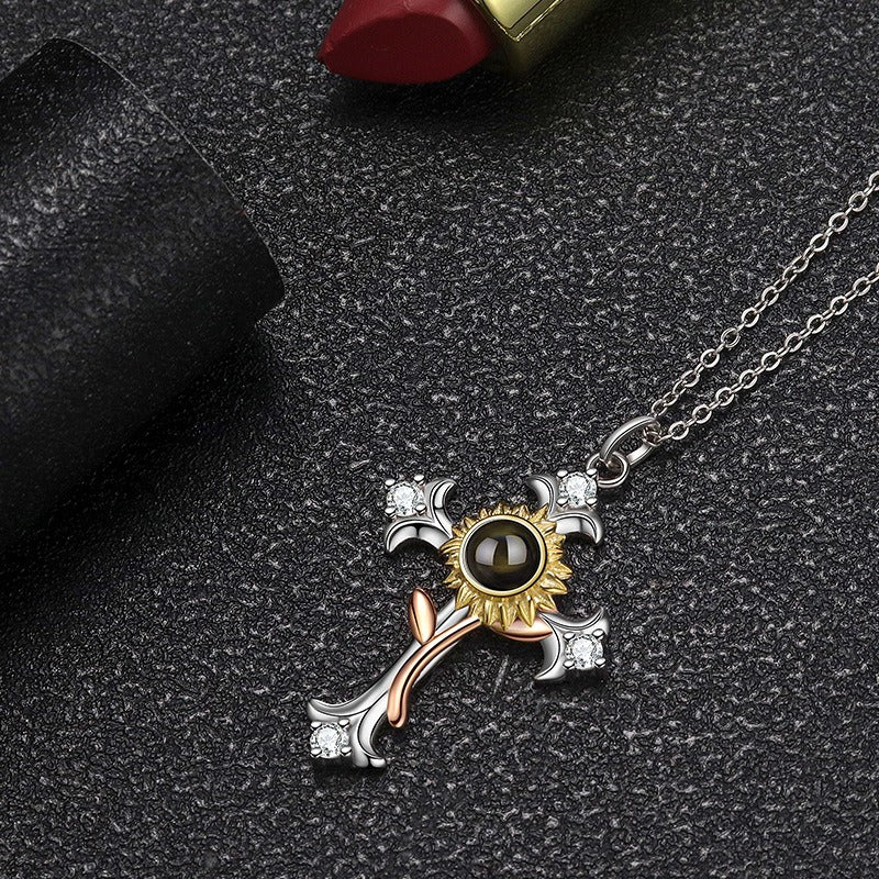 Collana Proiezione 100 Lingue con Girasole e Croce Diamantata