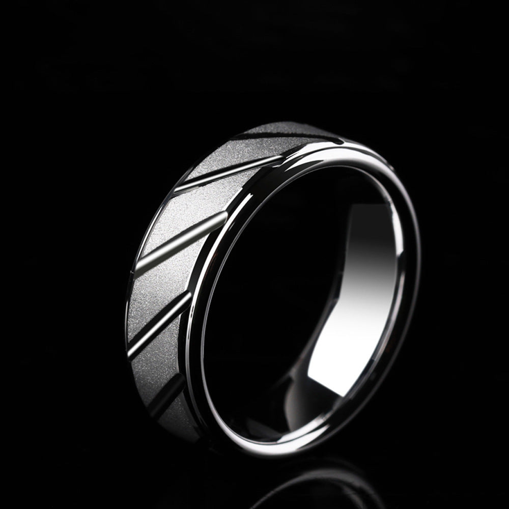 Eleganza Robusta: L’Anello Frosted in Acciaio Tungsteno
