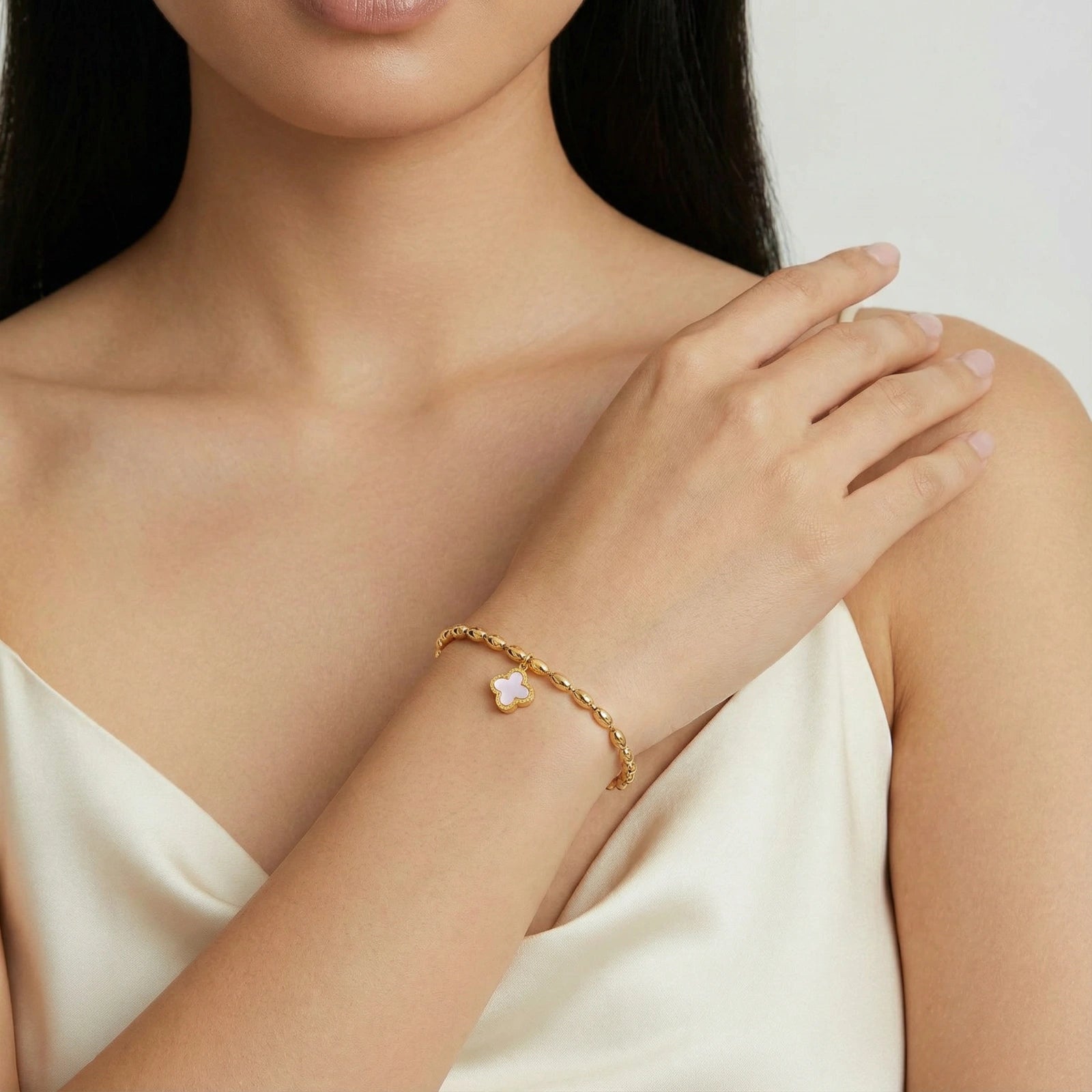 Bracciale Portafortuna – Quadrifoglio in Madreperla