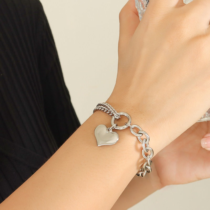 Love Link Bracelet - Un Simbolo d'Amore Indistruttibile