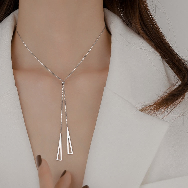 Geometric Grace Necklace - Minimalismo con un Tocco di Eleganza