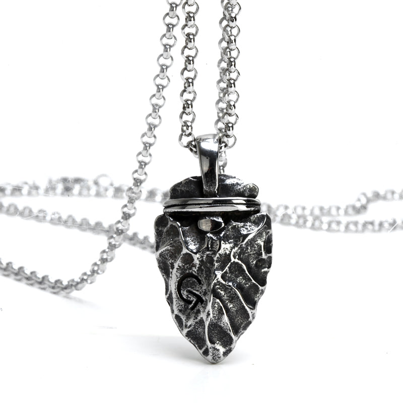Arrowhead Pendant Necklace - Simbolo di Forza e Determinazione