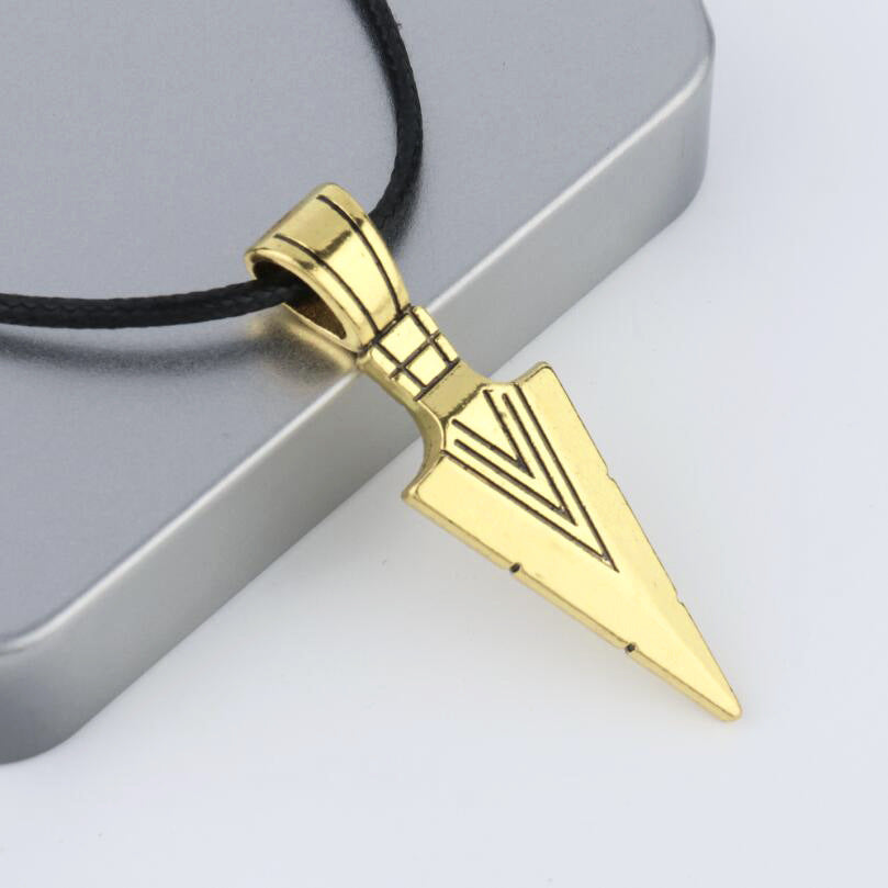 Timeless Arrow Necklace - Eleganza Retro con un Tocco vintage