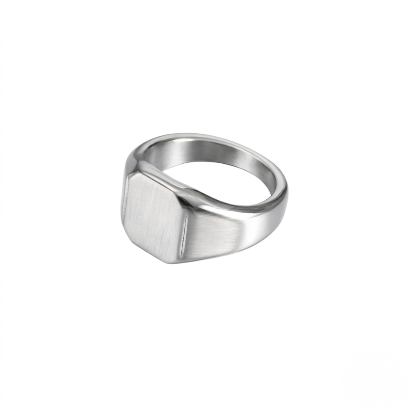 SQUARE ZERO – L'Anello Segno che Non Chiede Permesso