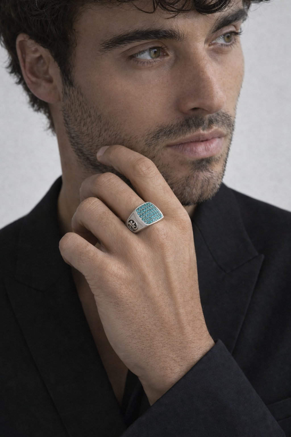Anello Geometrico con Zaffiro – Argento Antico, Stile Retrò e Minimalista