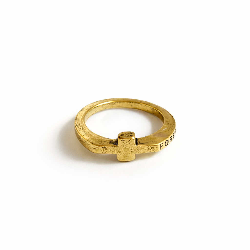Anello "Croce Eterna" — Un simbolo che resta