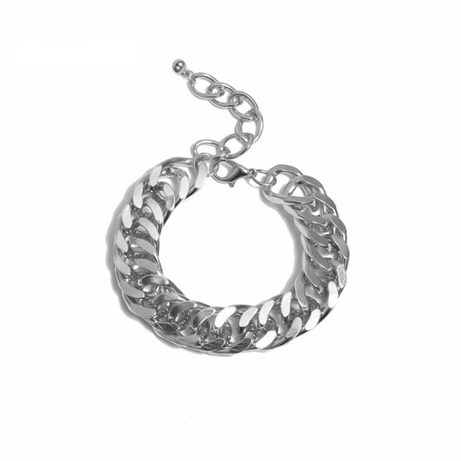 Urban Chain Choker - L'Essenza del Coolness Metallico