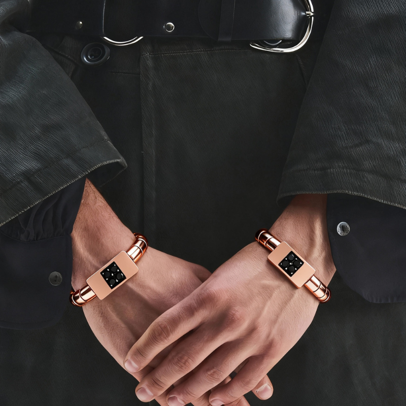 "Sigillo Ombra" – Bracciale Estellamare in argento 925 con piastra nera incisa