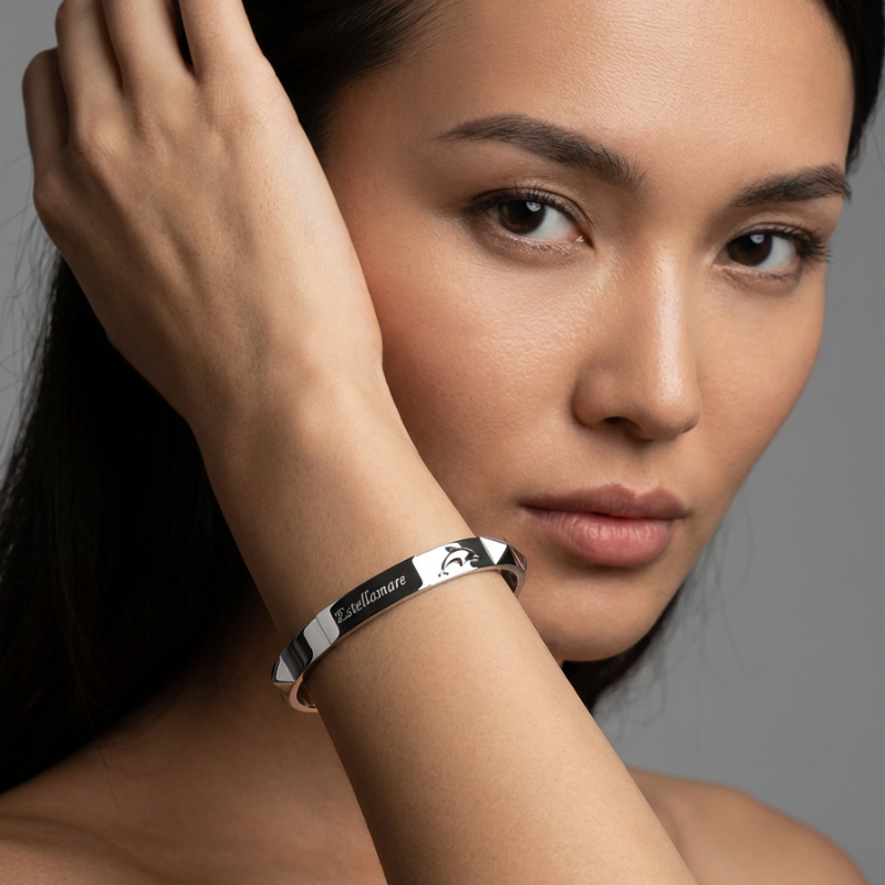 "Onda Incisa" – Bracciale aperto con firma Estellamare e simbolo marino