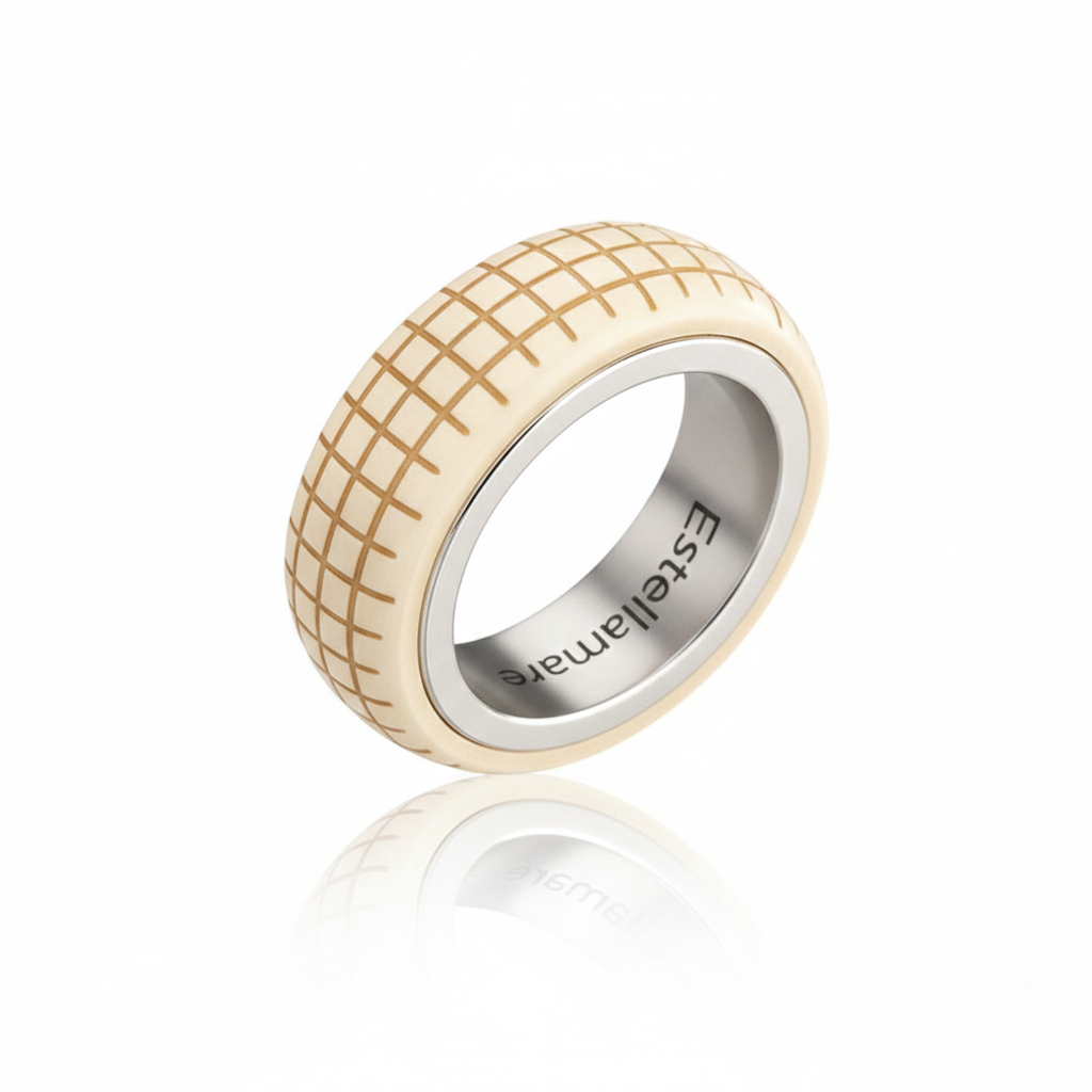 Architetture da Indossare: L'Anello "Grid" Ivory & Steel di ESTELLAMARE