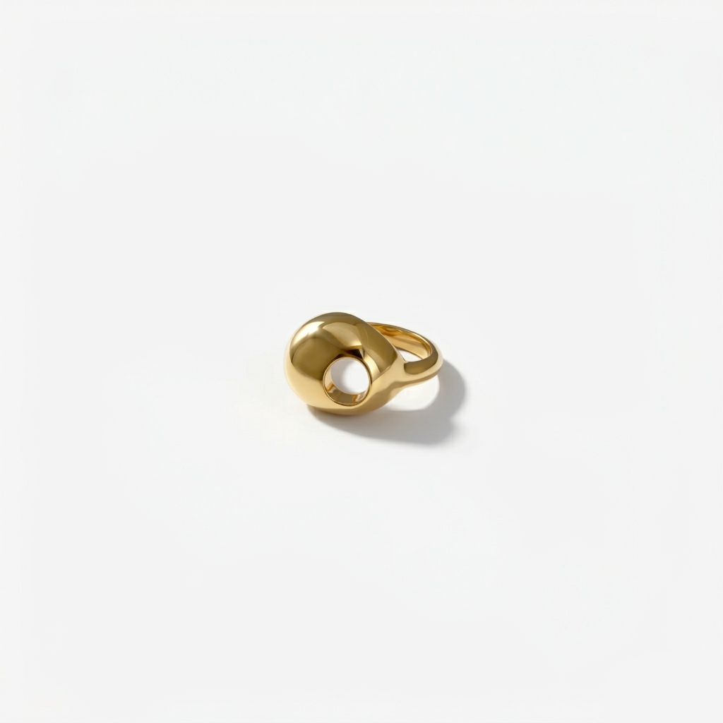 Anello Scultura "Oro Liquido": L’Arte di Saper Abitare lo Spazio