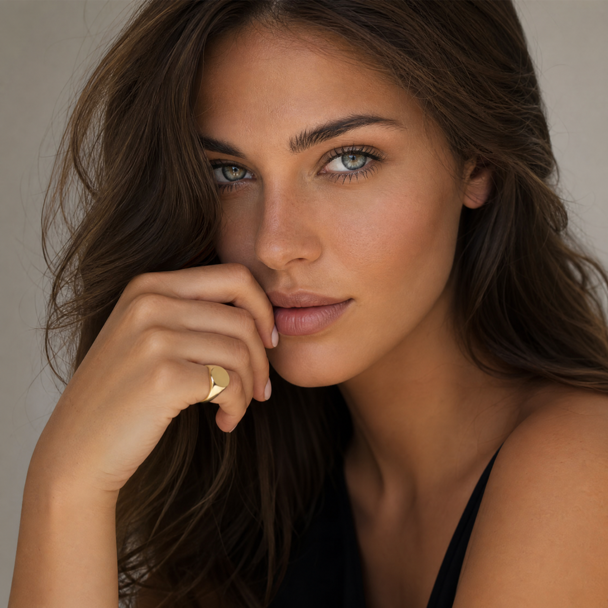 Golden Punk Ring: minimal fuori, ribelle dentro