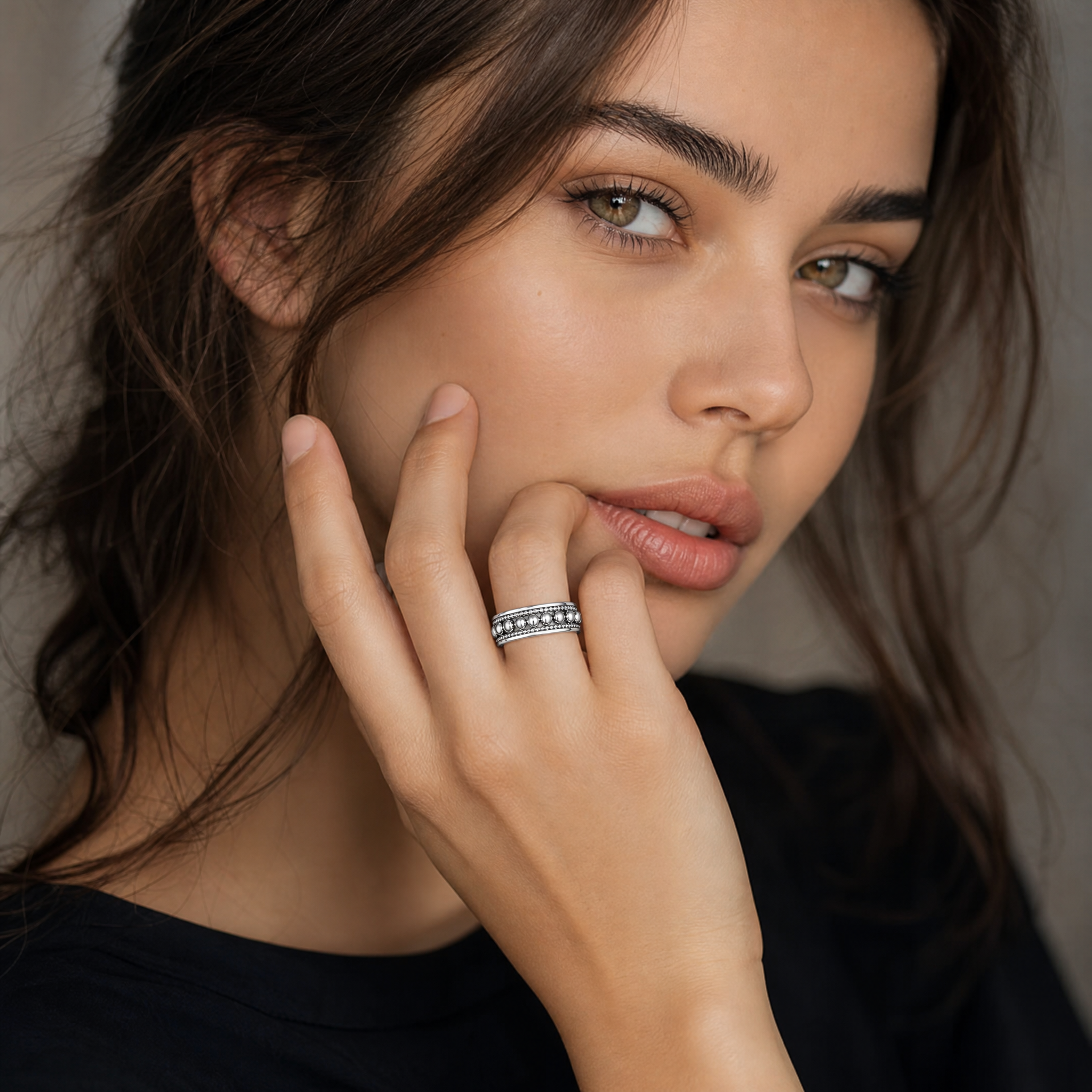 L'Anello che Trasforma lo Stress in Puro Stile