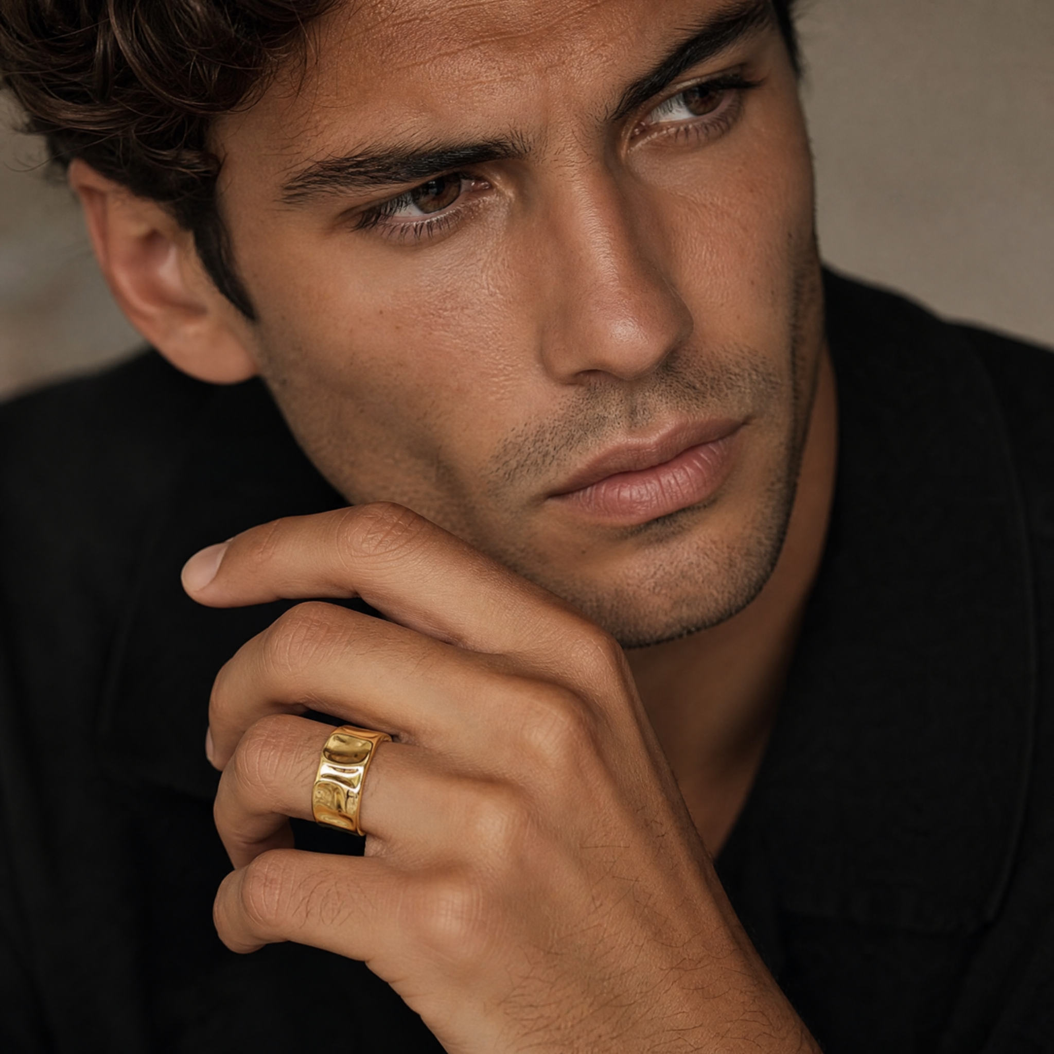 L'ANELLO CHE RACCONTA CHI SEI