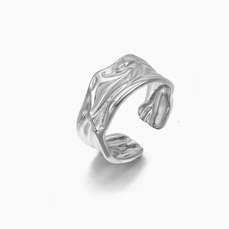 L'Anello che non Segue il Cerchio Perfetto