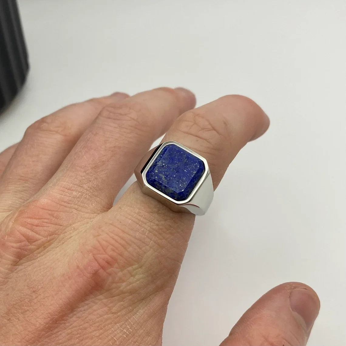 Cuore d’Azzurro — Anello Uomo con Lapislazzuli Naturale