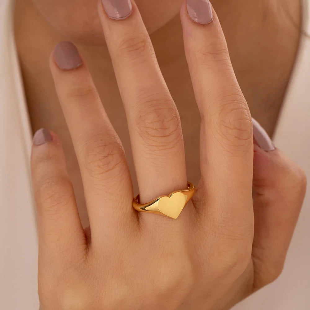 Golden Punk Ring: minimal fuori, ribelle dentro