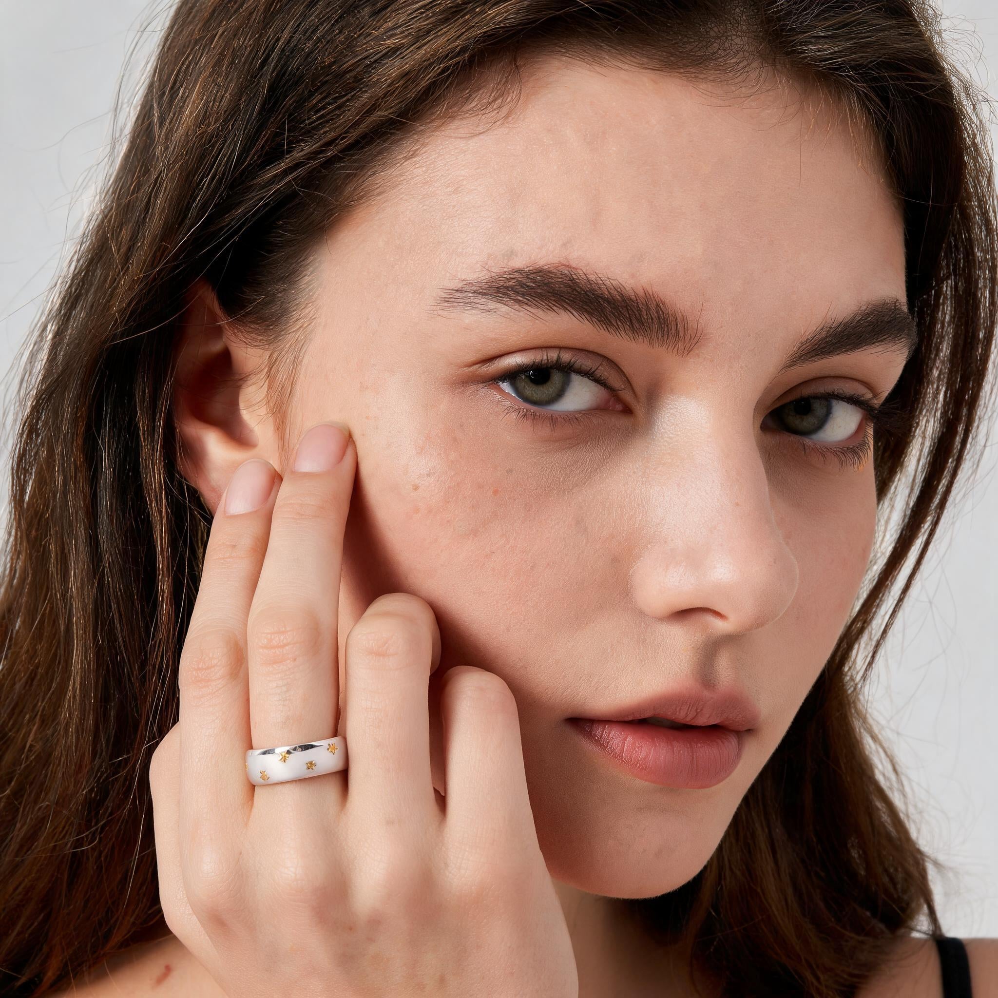 Anello "Stella Protetta" — Luce, forza e desiderio al tuo dito