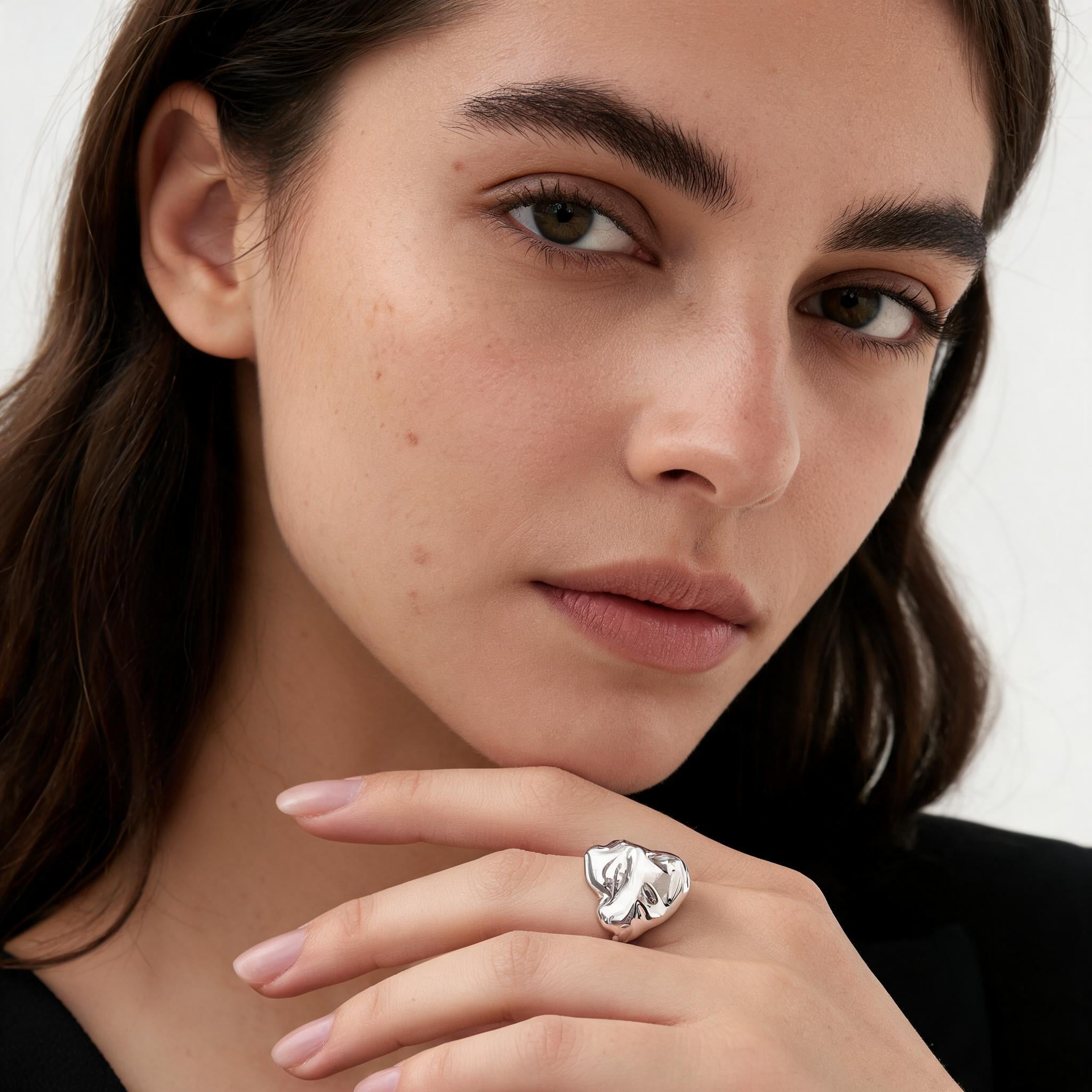 L’Anello che Piega la Luce alla Tua Volontà