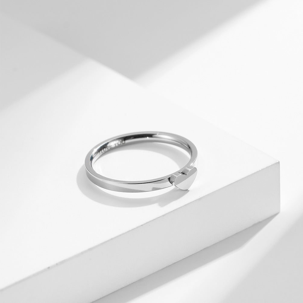 Anello di Coppia Cuore: Eleganza e Promessa in un Gioiello