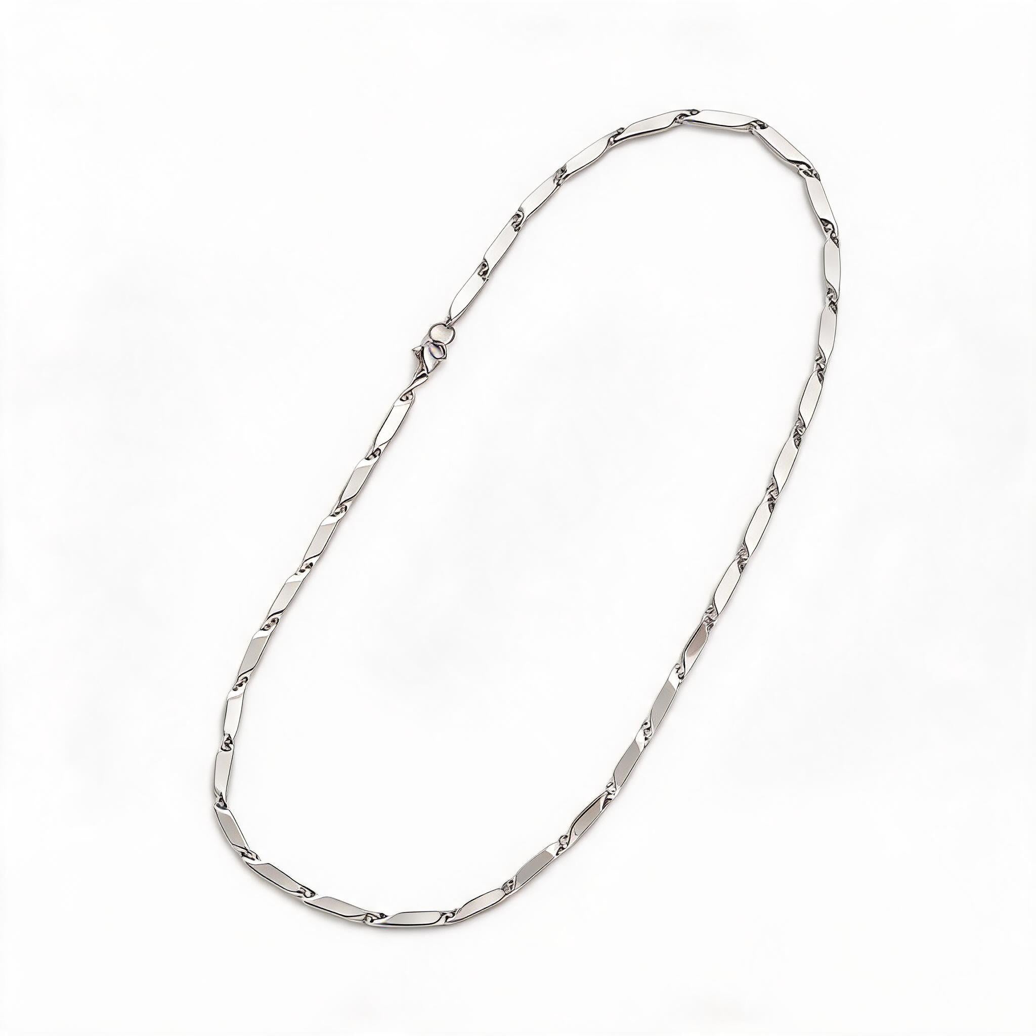 Collana “Diamond Flow” — La luce che scorre sul tuo stile