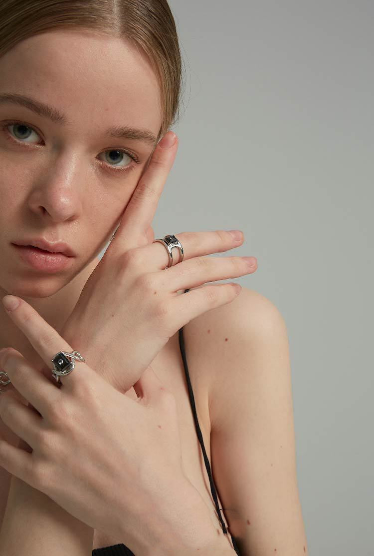 Eterna Eleganza: L’Anello New Diamond Inlaid