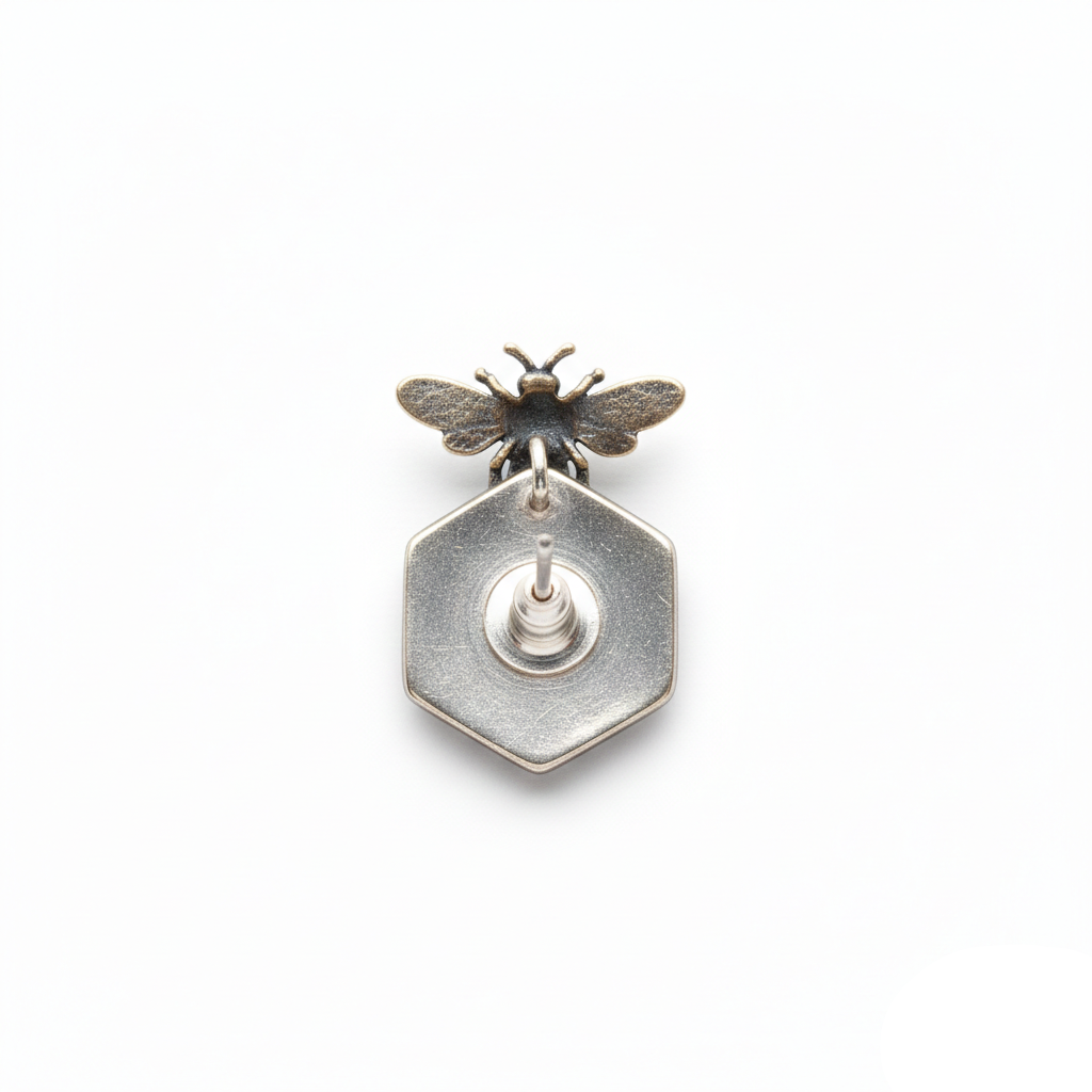 ettaglio ape stilizzata Honey Prism Bees, design geometrico preciso